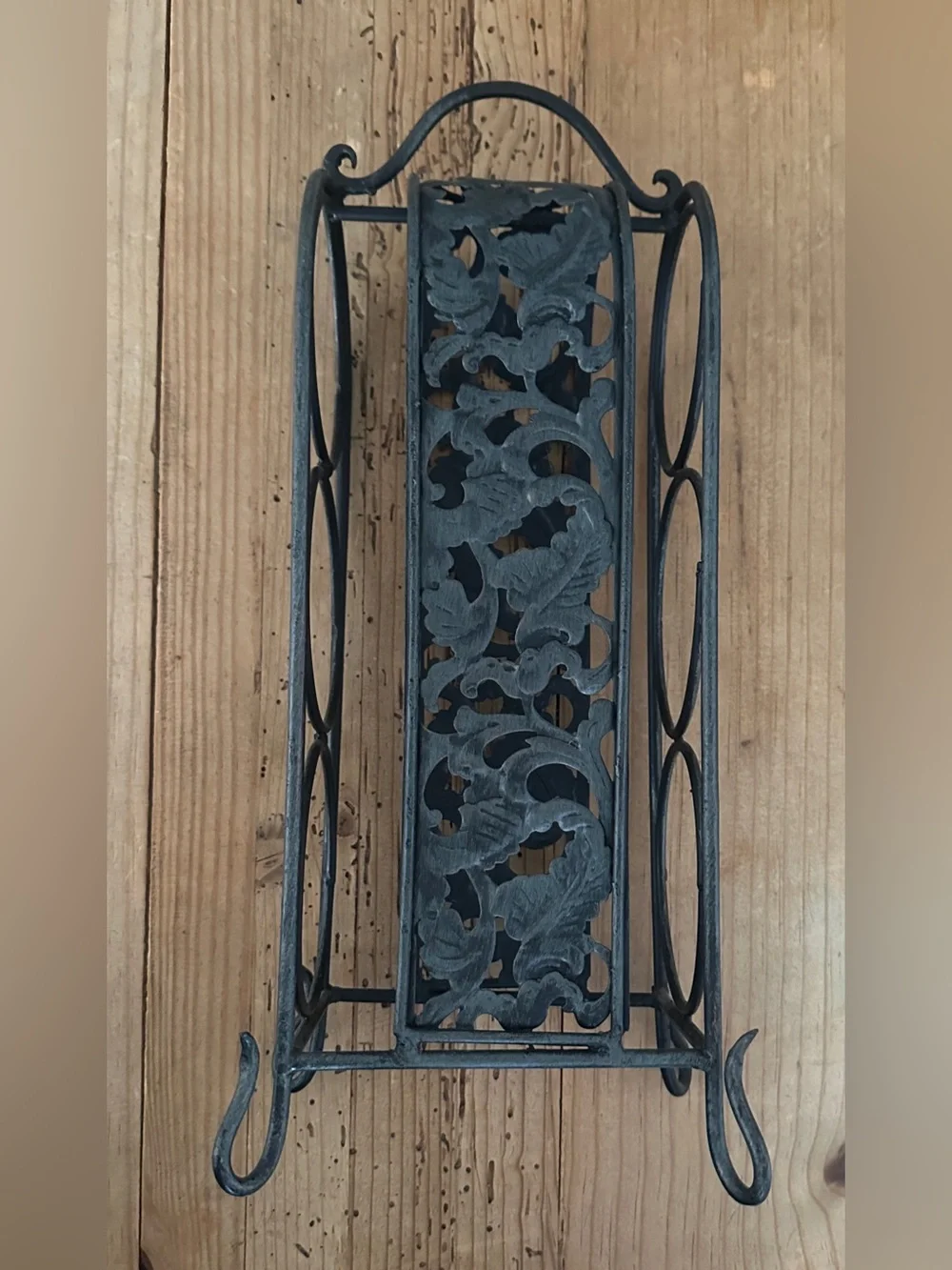 Decorative Wrought Iron 3 Bottle Wine Holder Distressed Black & Gray Pre-owned